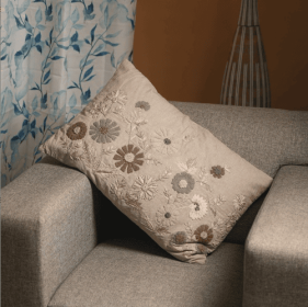 Linen Handcrafted Floral Embroidery Pillow (Option: 1Pc)